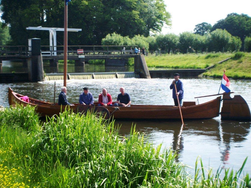 Varen met de Berkelsomp, vlakbij Hotel Landgoed Ehzerwold